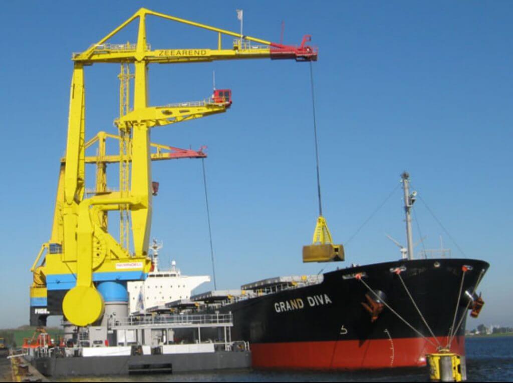 Bulk-handling Crane